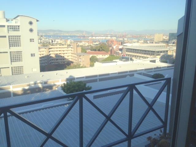 To Let 2 Bedroom Property for Rent in Green Point Western Cape